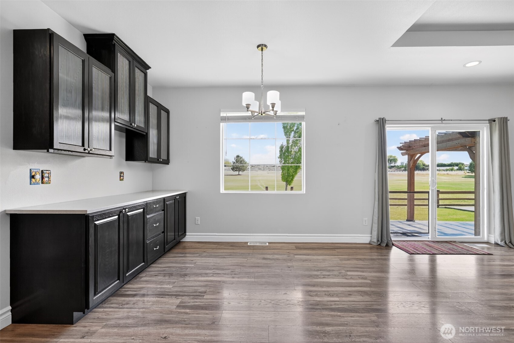 8019 Vialago Parkway Property Photo 26