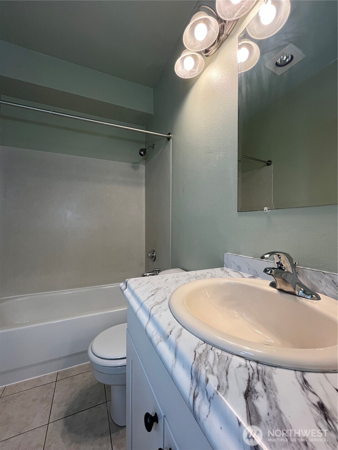 801 Rainier Avenue A203 Property Photo 9