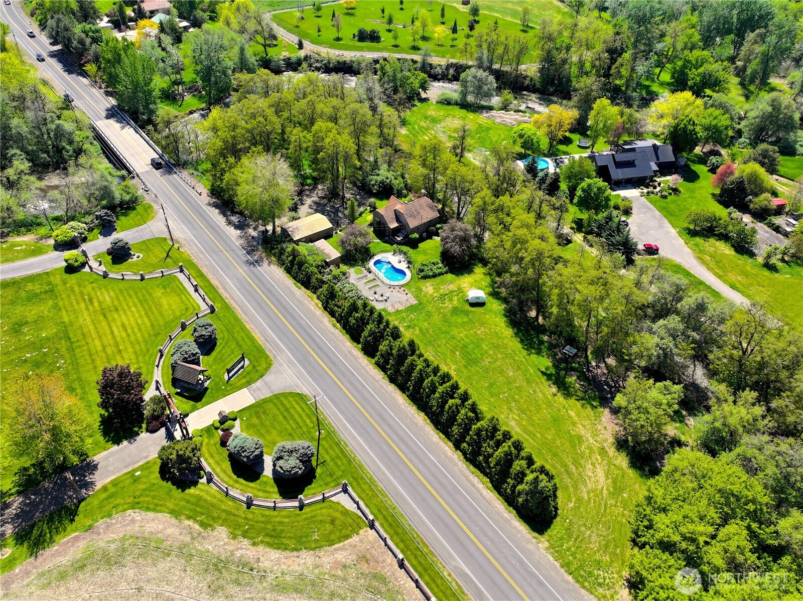 2904 Old Milton Highway Property Photo 31