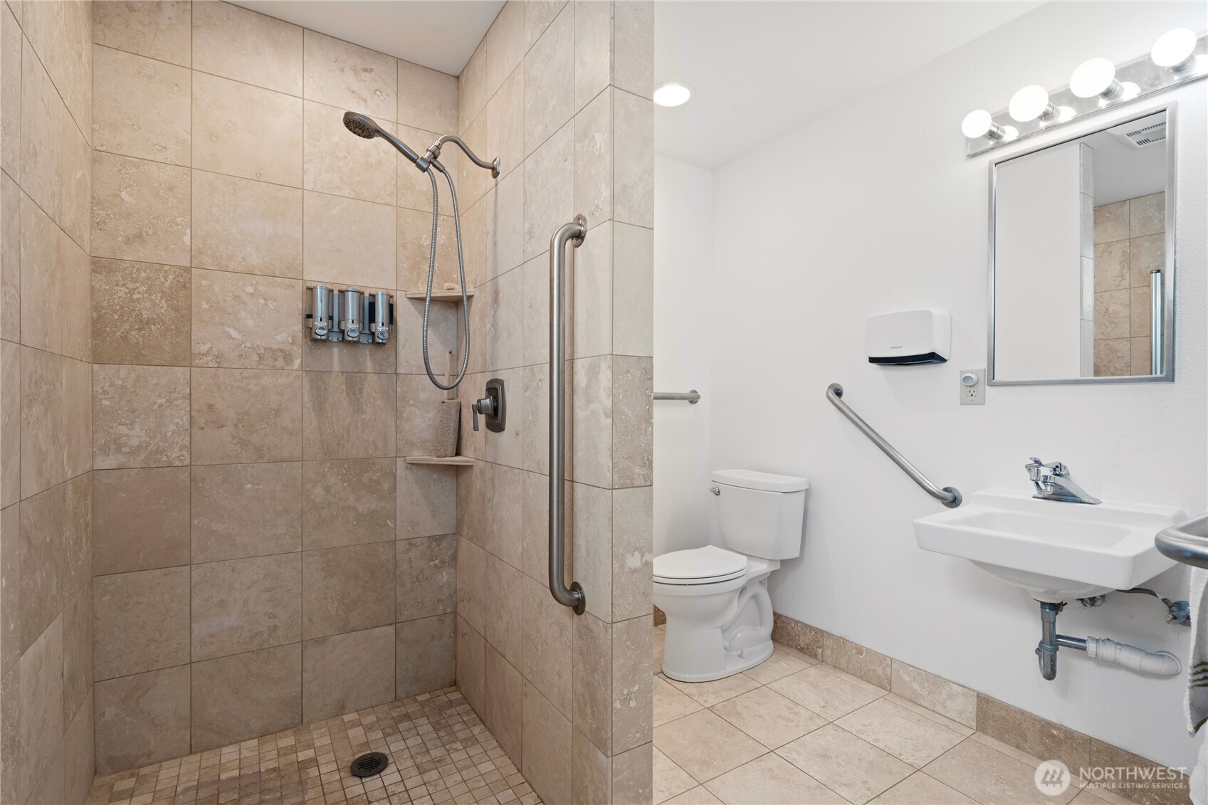 740 Airport Circle Drive Property Photo 15