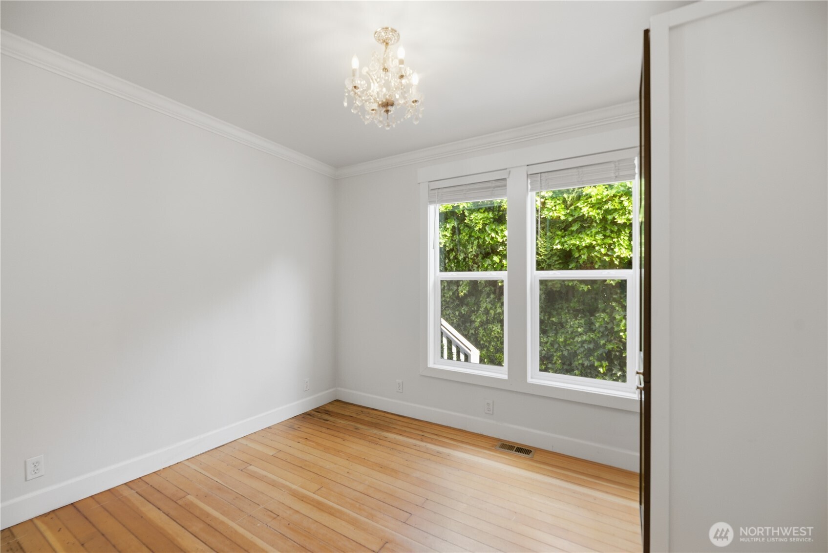 145 Park Avenue Property Photo 18