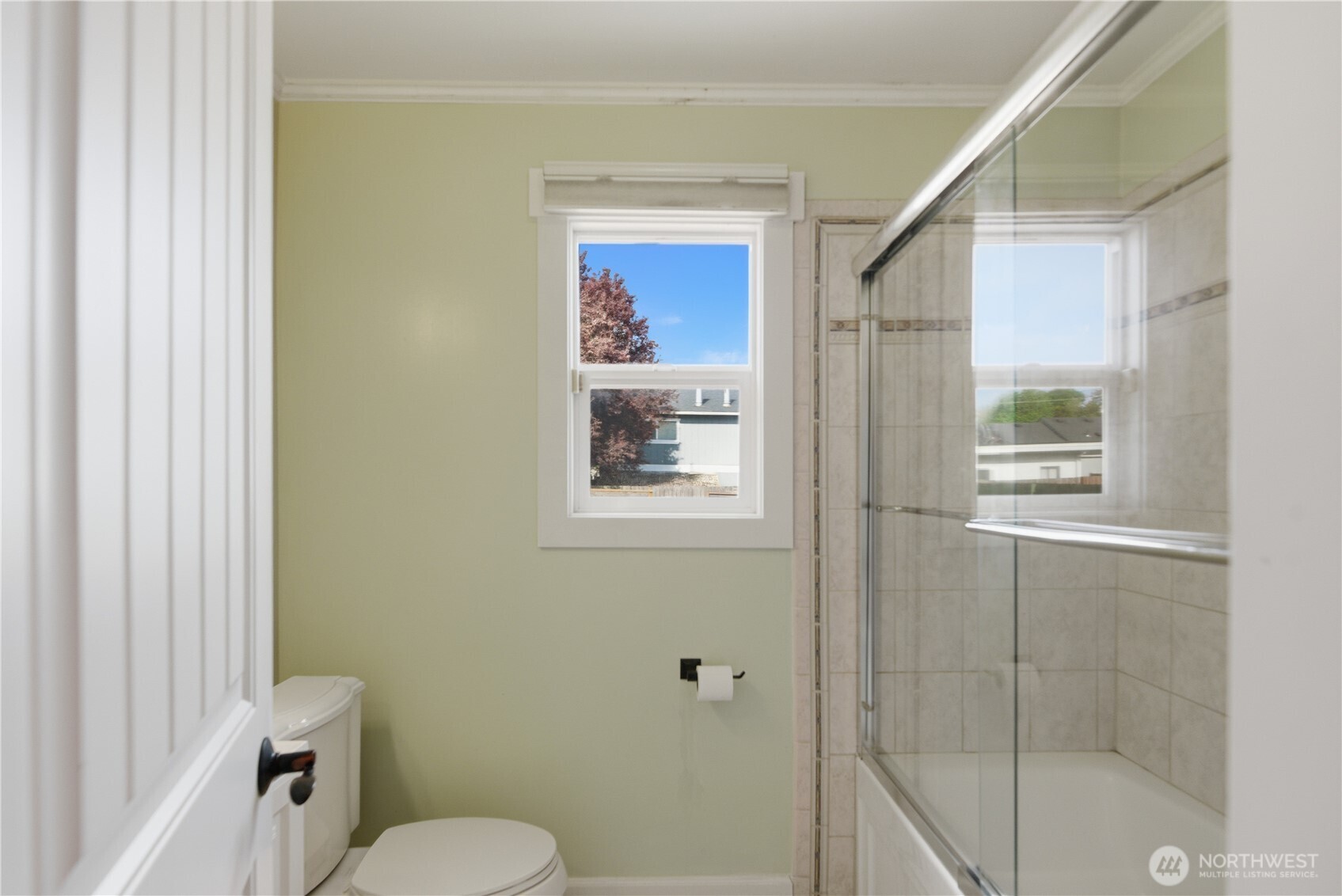 145 Park Avenue Property Photo 21