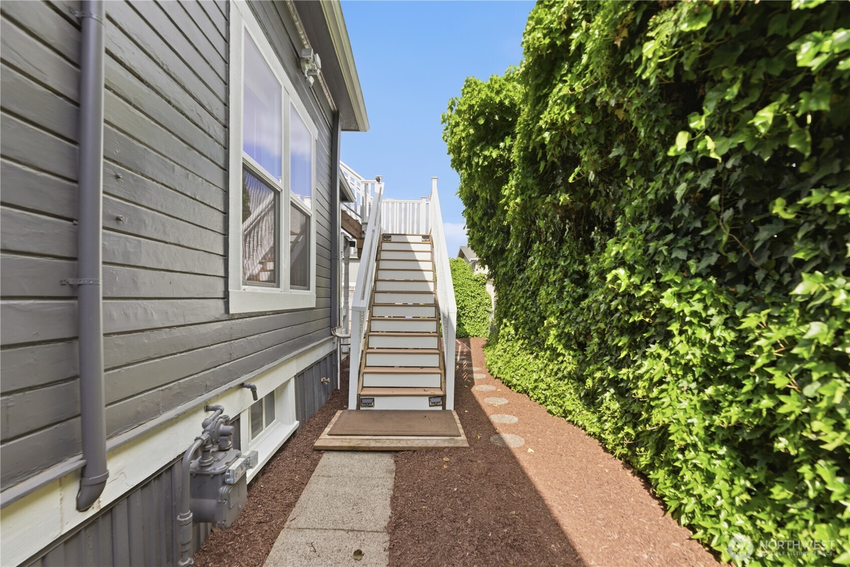 145 Park Avenue Property Photo 22