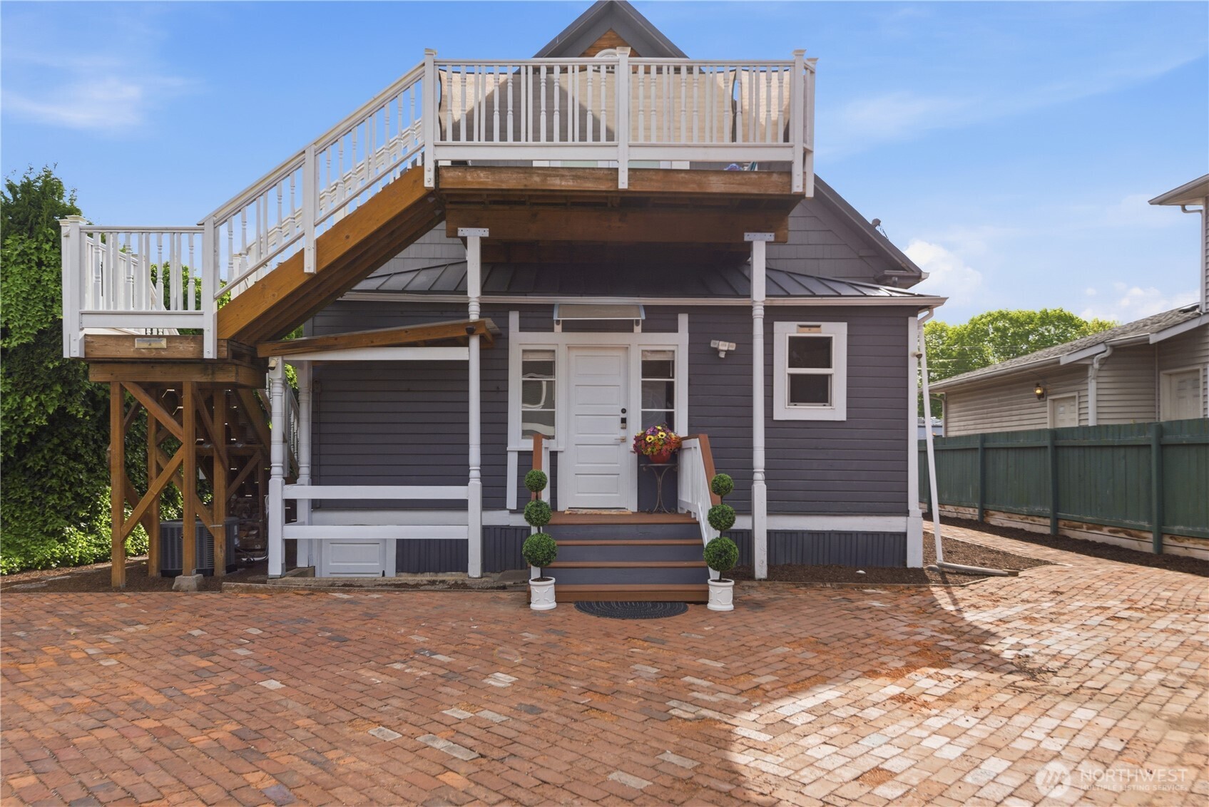 145 Park Avenue Property Photo 23