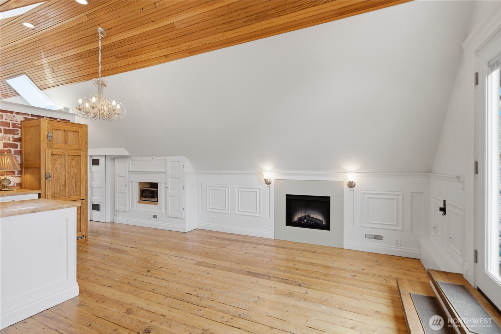145 Park Avenue Property Photo 30