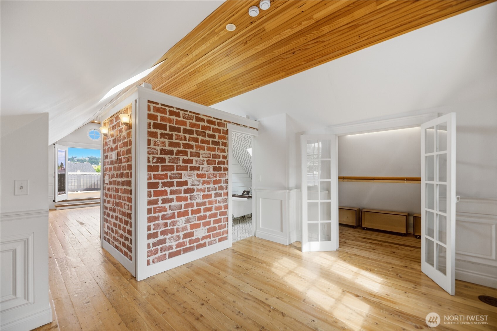 145 Park Avenue Property Photo 31