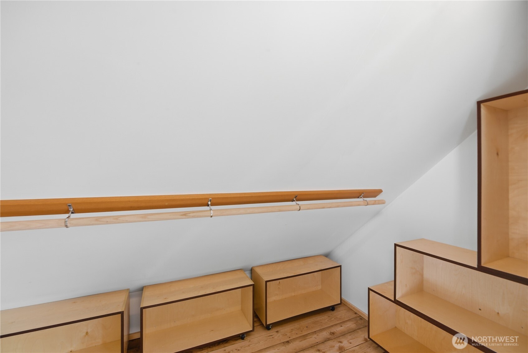 145 Park Avenue Property Photo 34