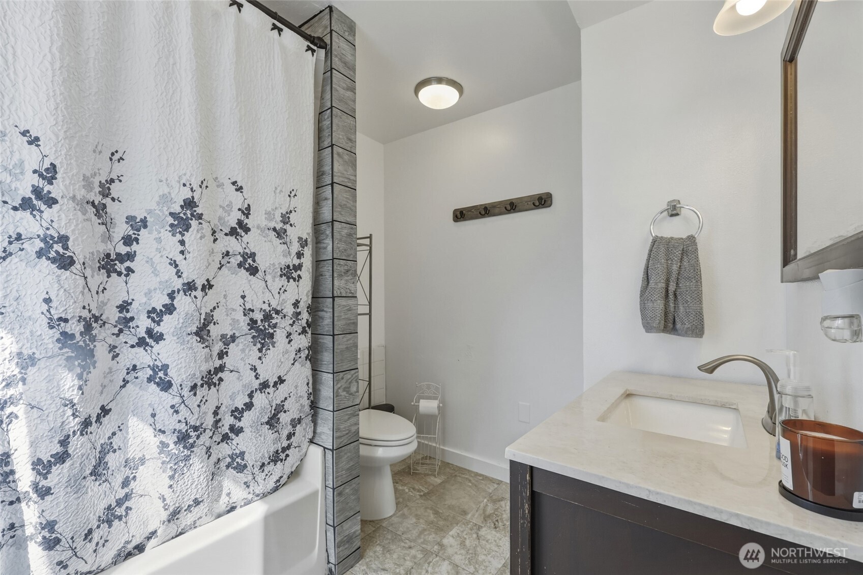 1005 Delphi Road Property Photo 14