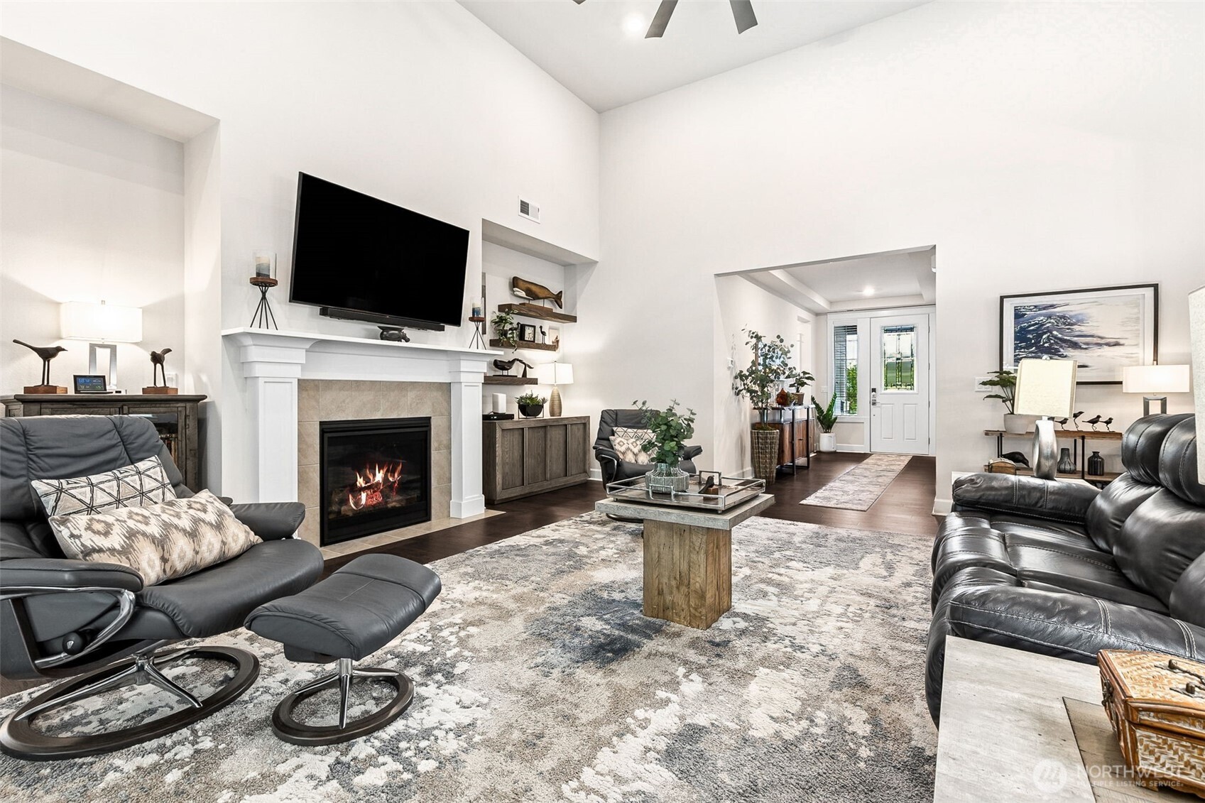 3111 Arrowroot Loop Property Photo 9