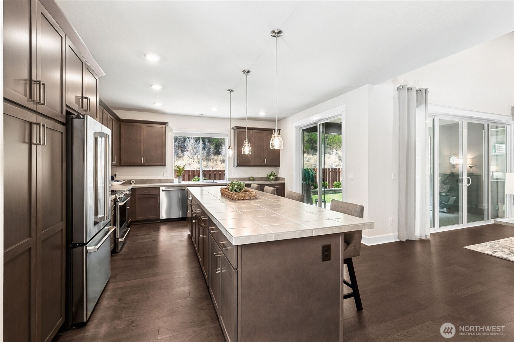 3111 Arrowroot Loop Property Photo 11