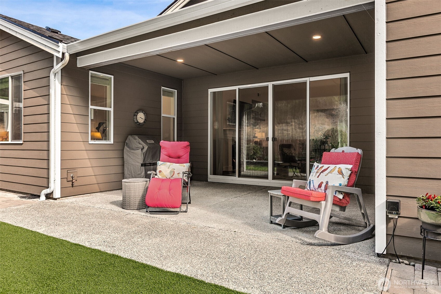 3111 Arrowroot Loop Property Photo 18