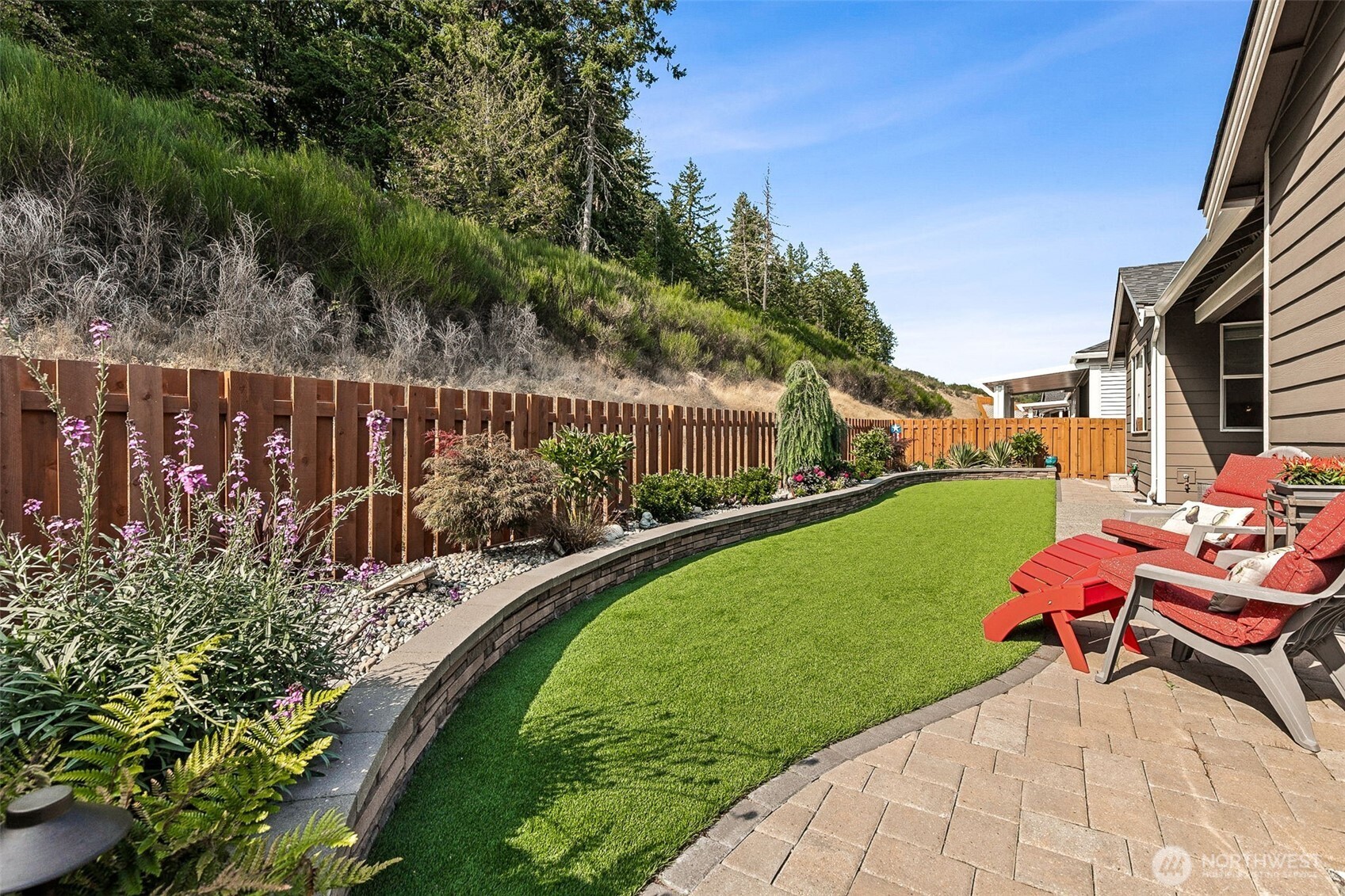 3111 Arrowroot Loop Property Photo 19