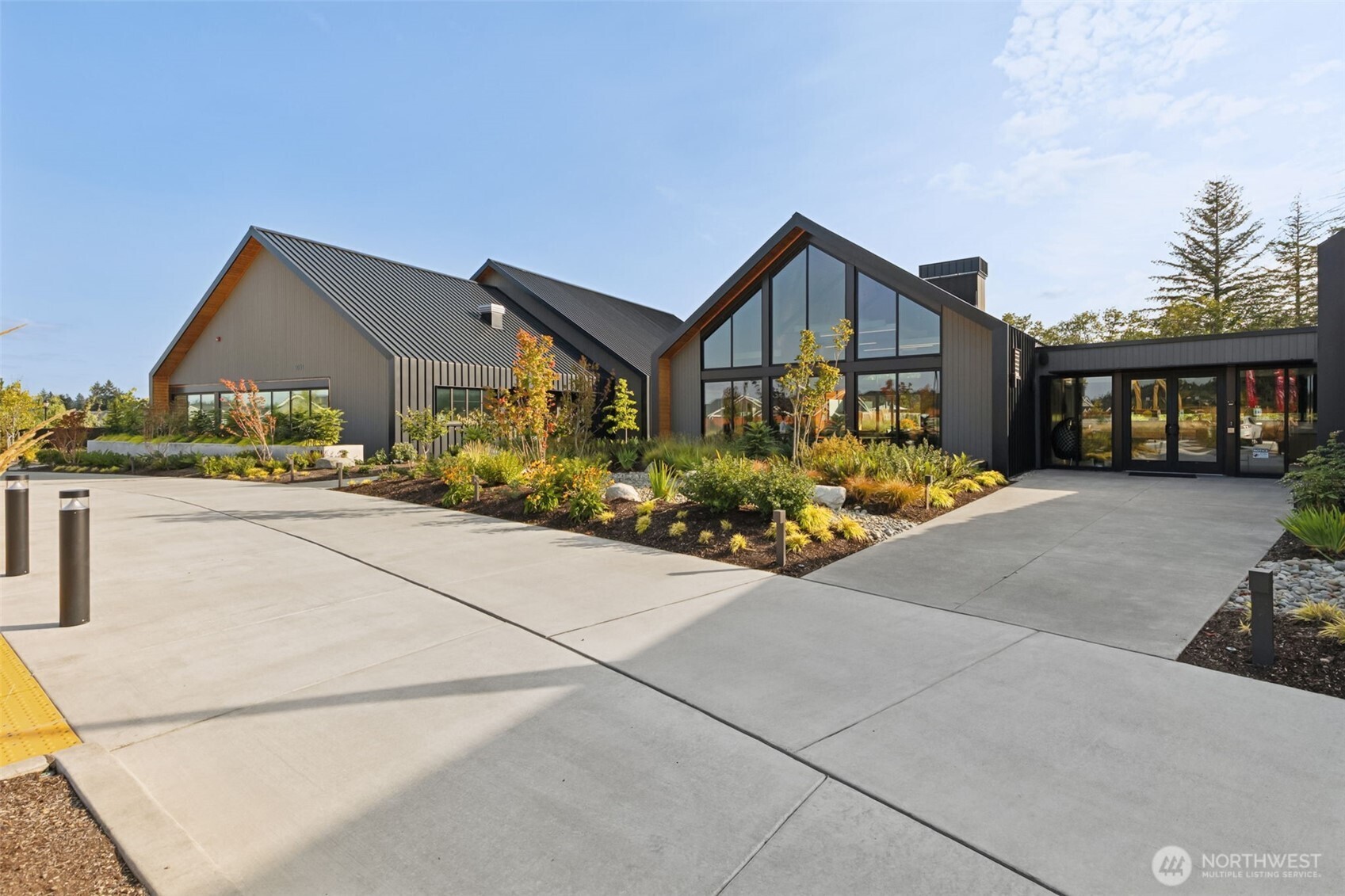 3111 Arrowroot Loop Property Photo 23