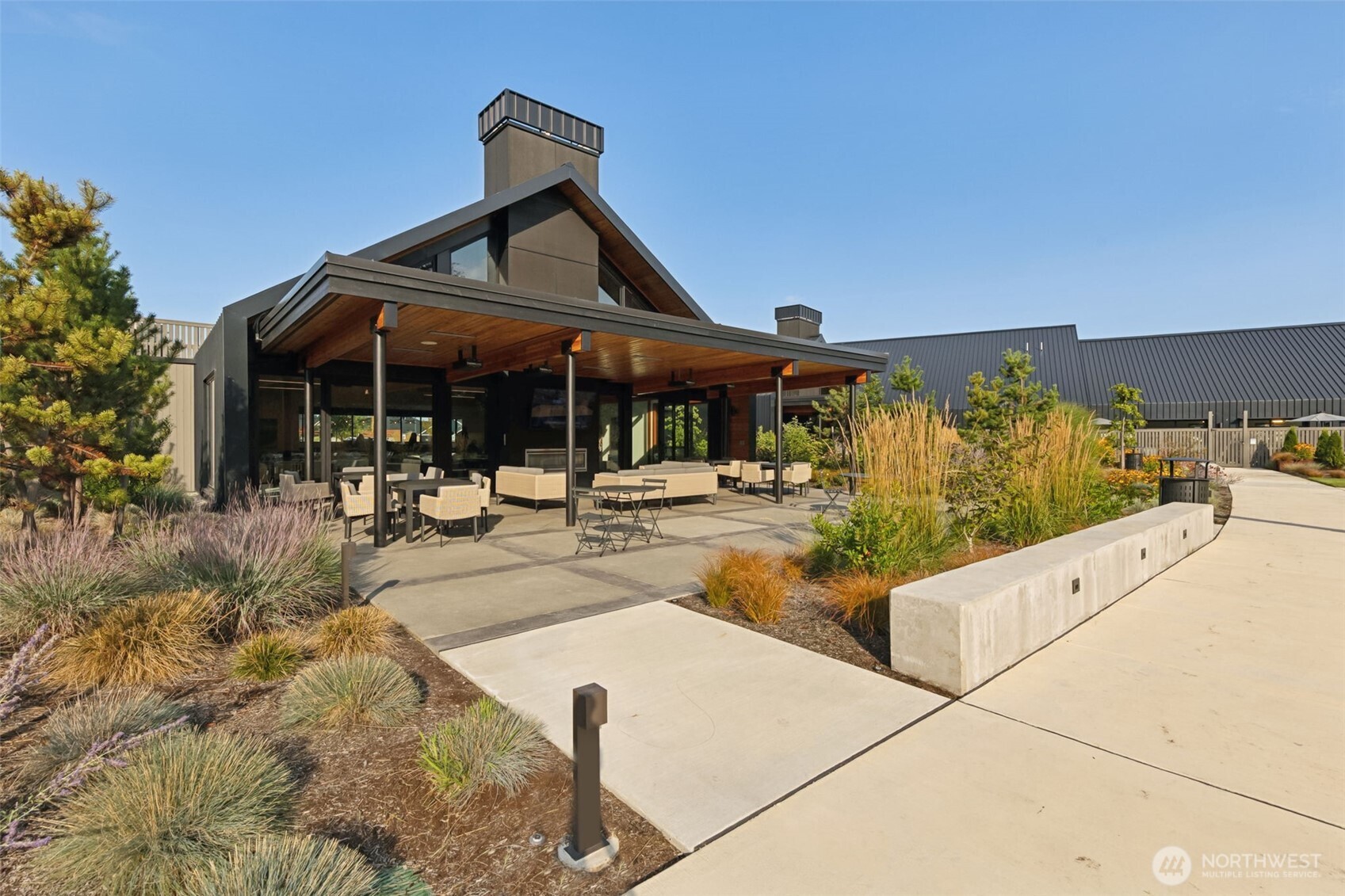 3111 Arrowroot Loop Property Photo 33