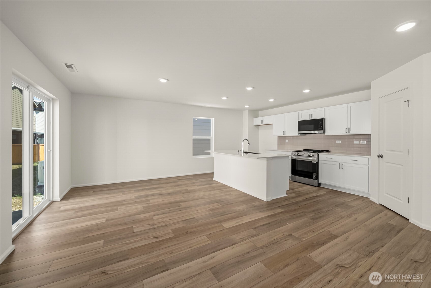 32313 Bryant Road Property Photo 9
