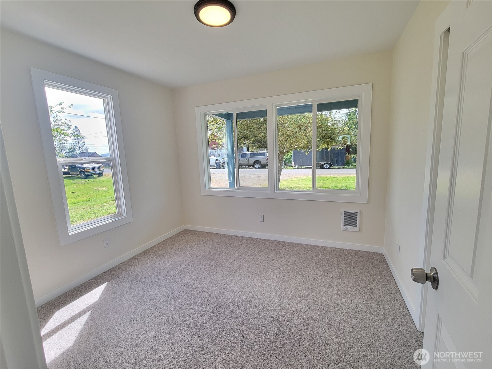 606 W Market Street Property Photo 19