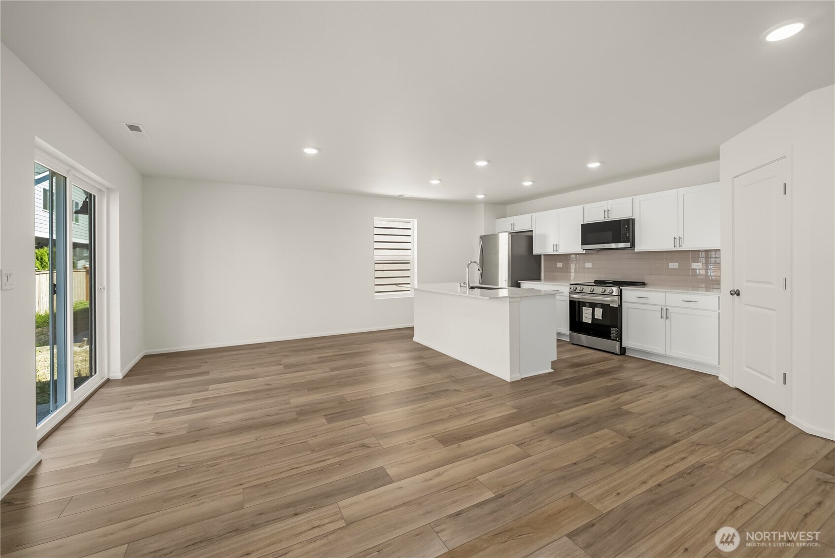 32321 Bryant Road Property Photo 6