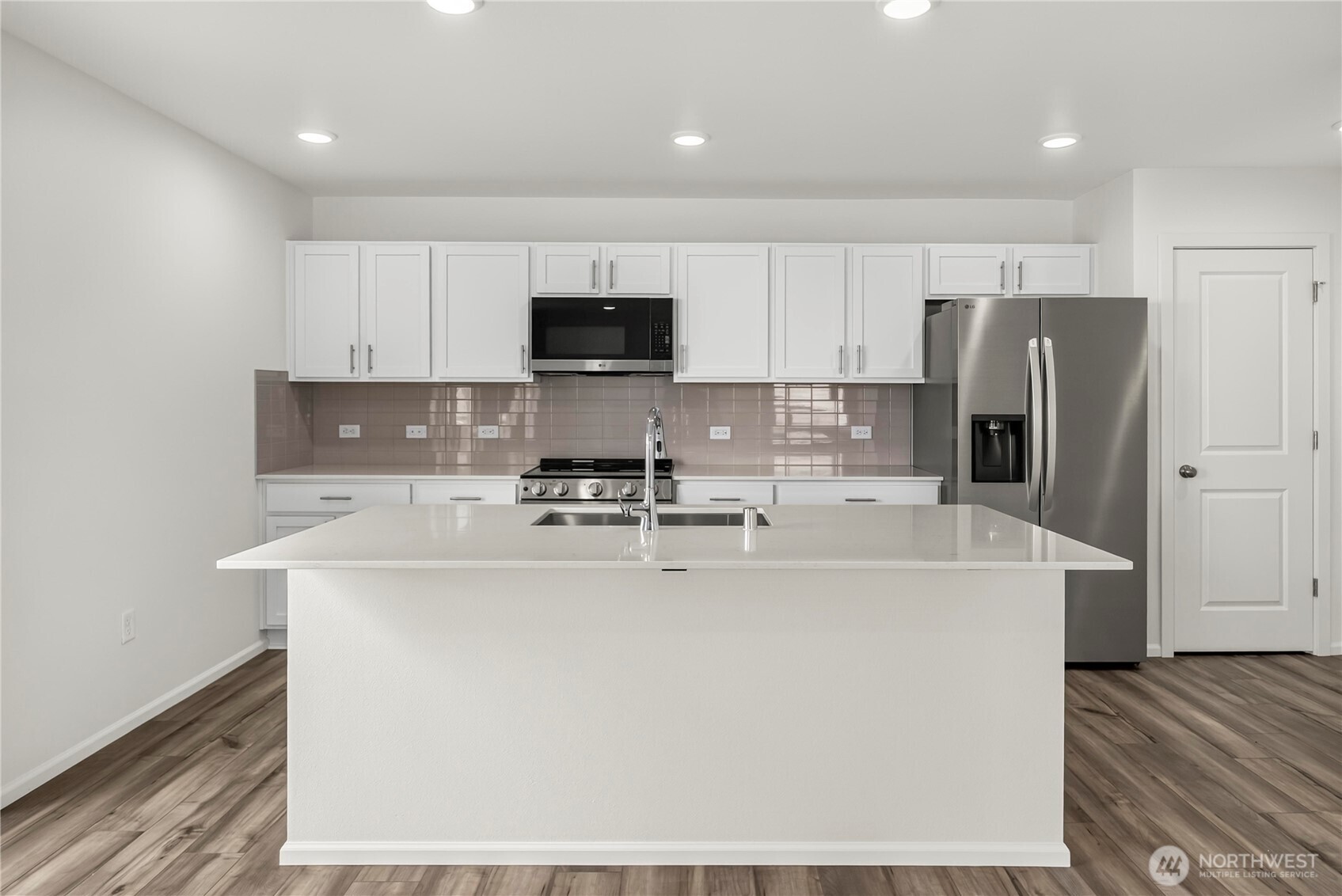 1454 Salzer Creek Loop Property Photo 13