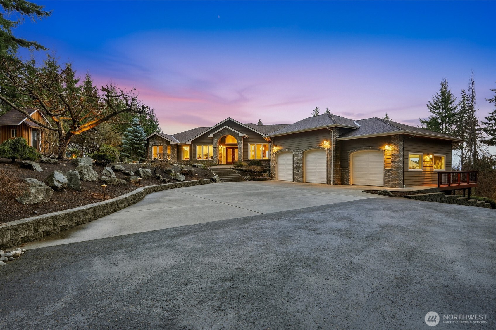 514 Wayne's Ridge Circle Property Photo 4