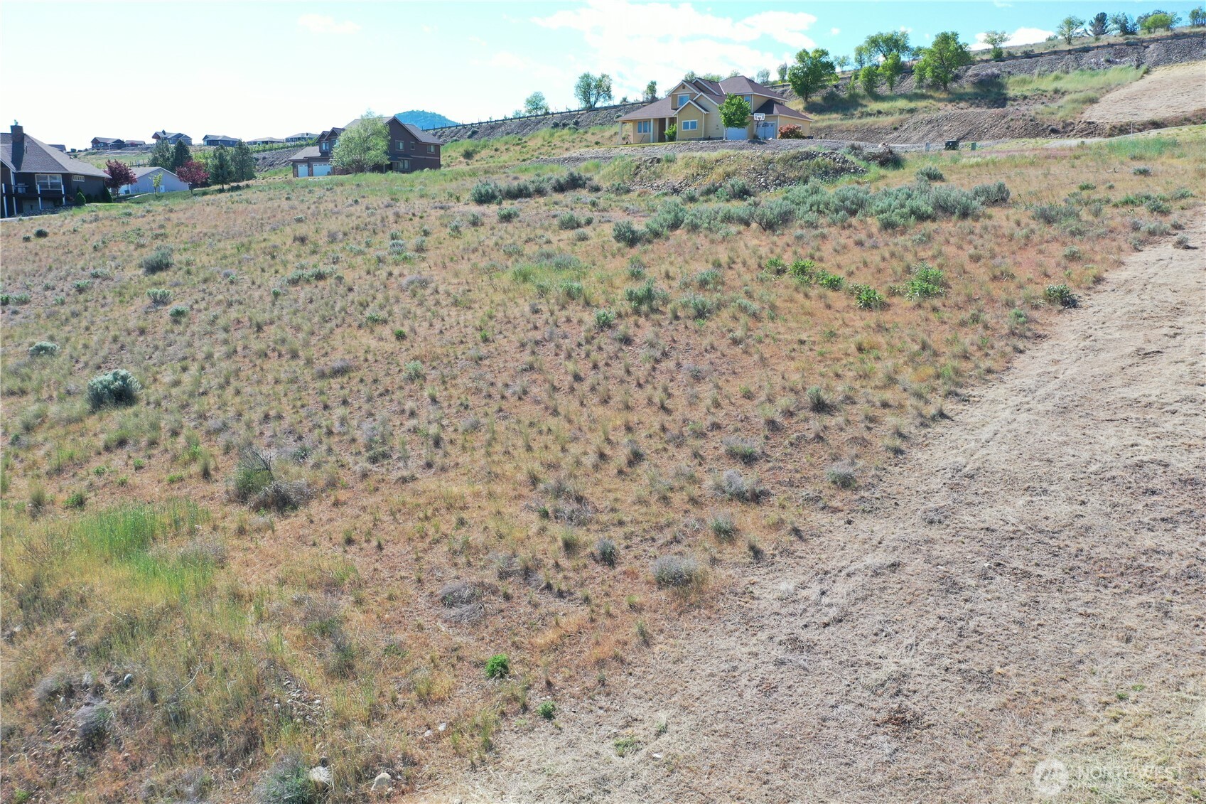 1308 Mansfield Drive Property Photo 9
