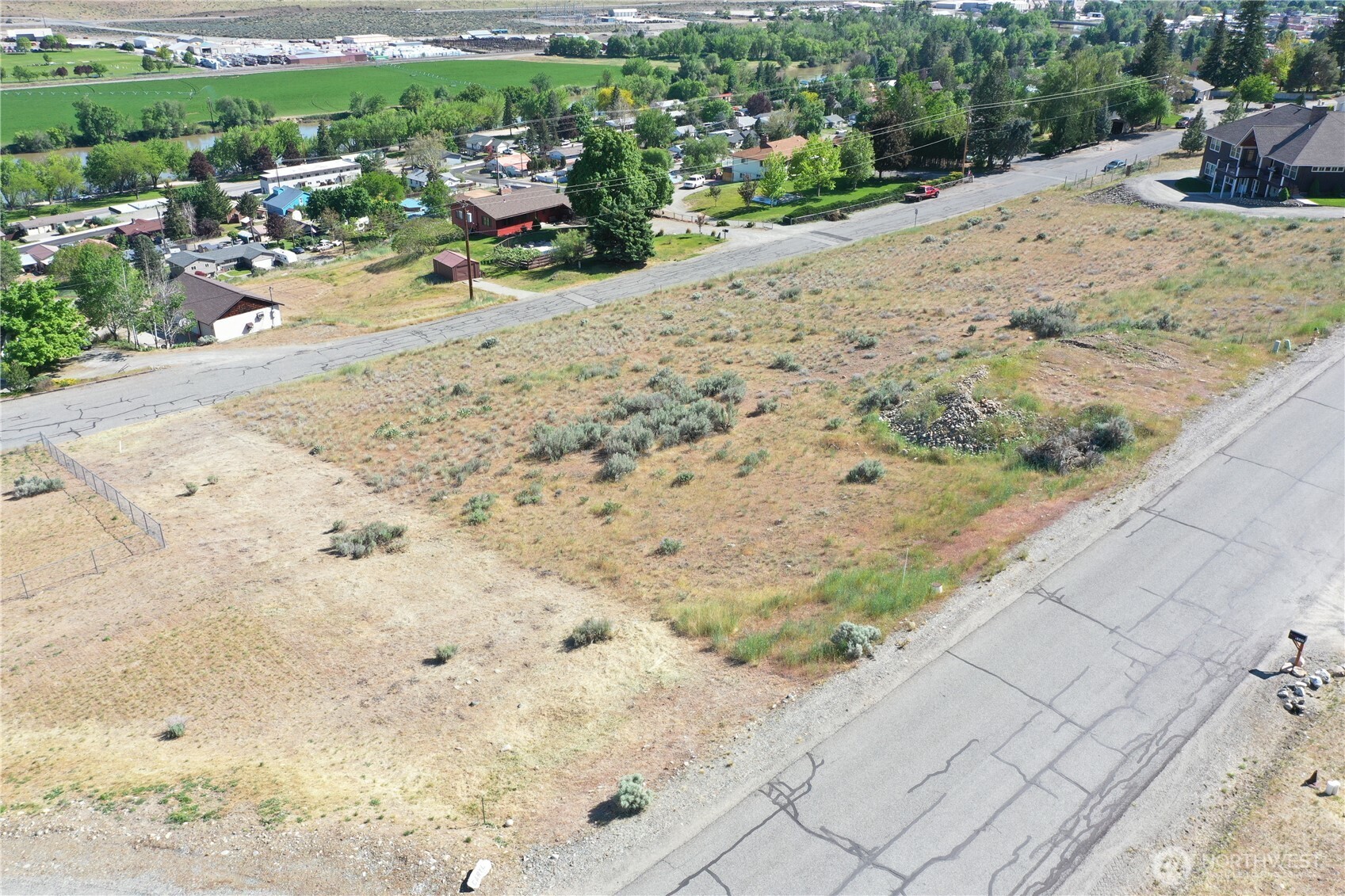 1308 Mansfield Drive Property Photo 15
