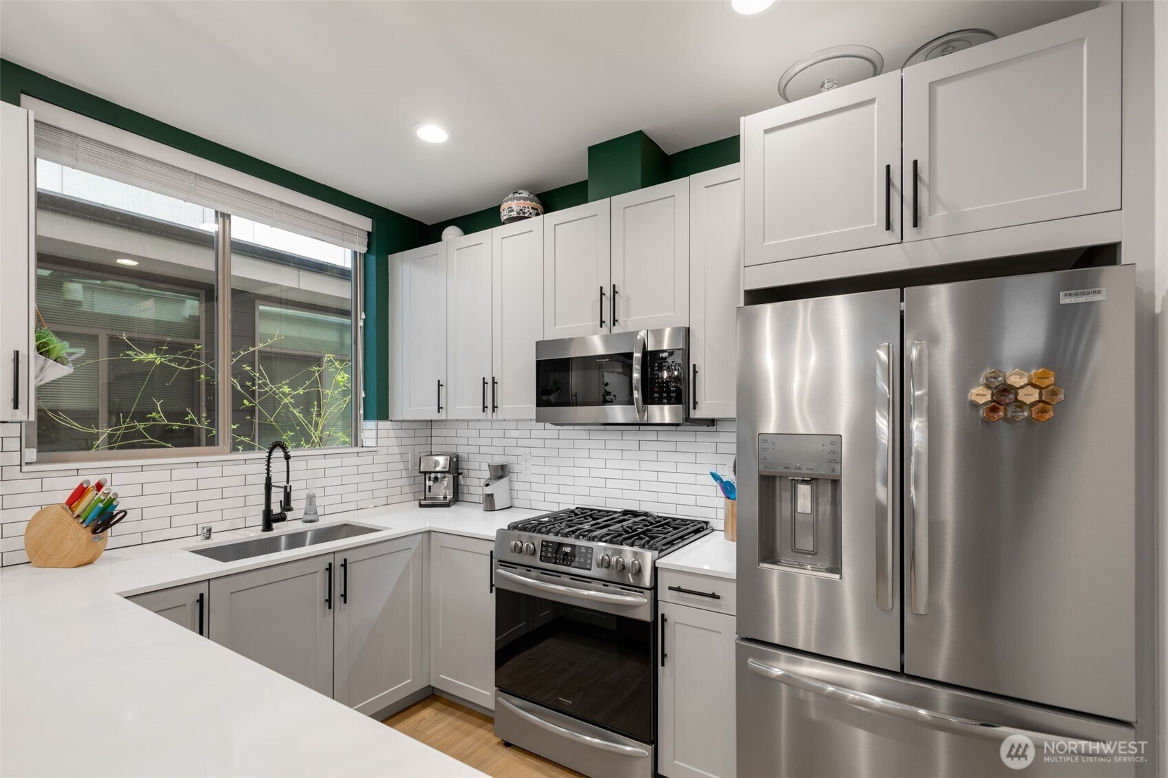 8015 Mary Avenue D Property Photo 11