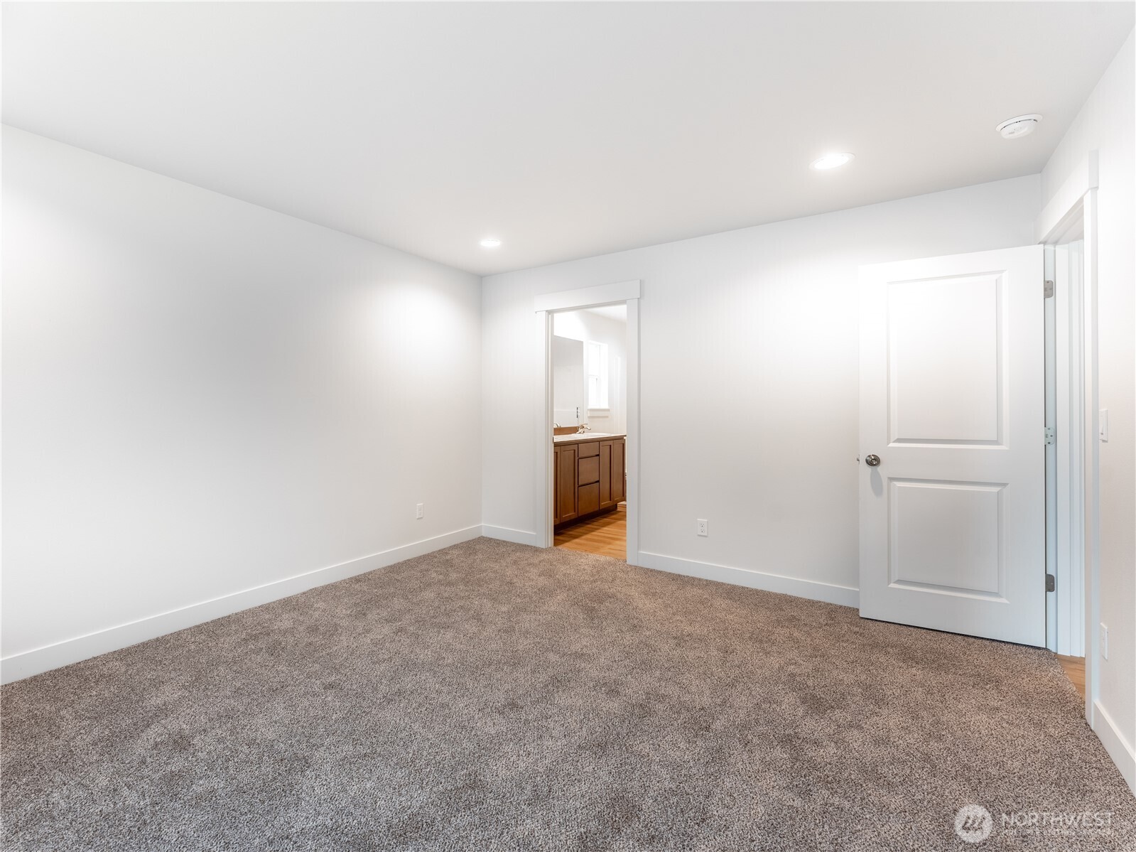 186 Salmon Drive Property Photo 15