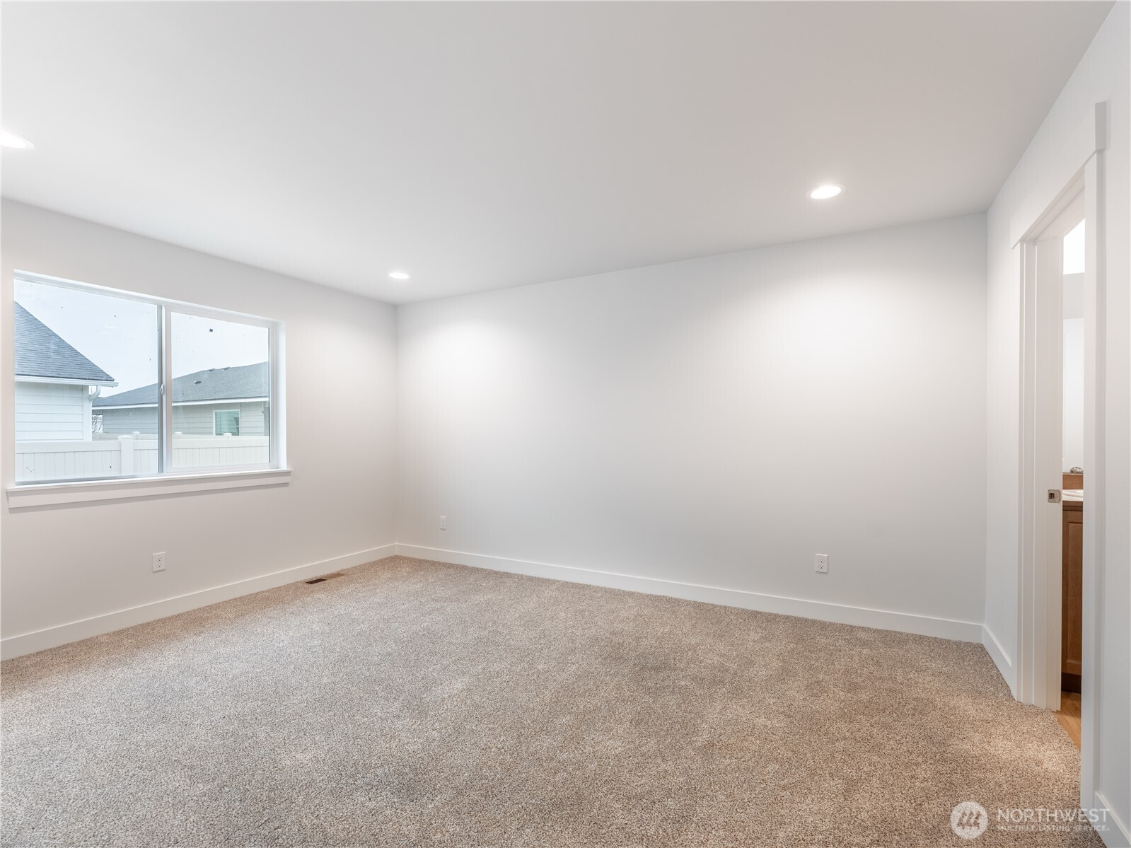 186 Salmon Drive Property Photo 16