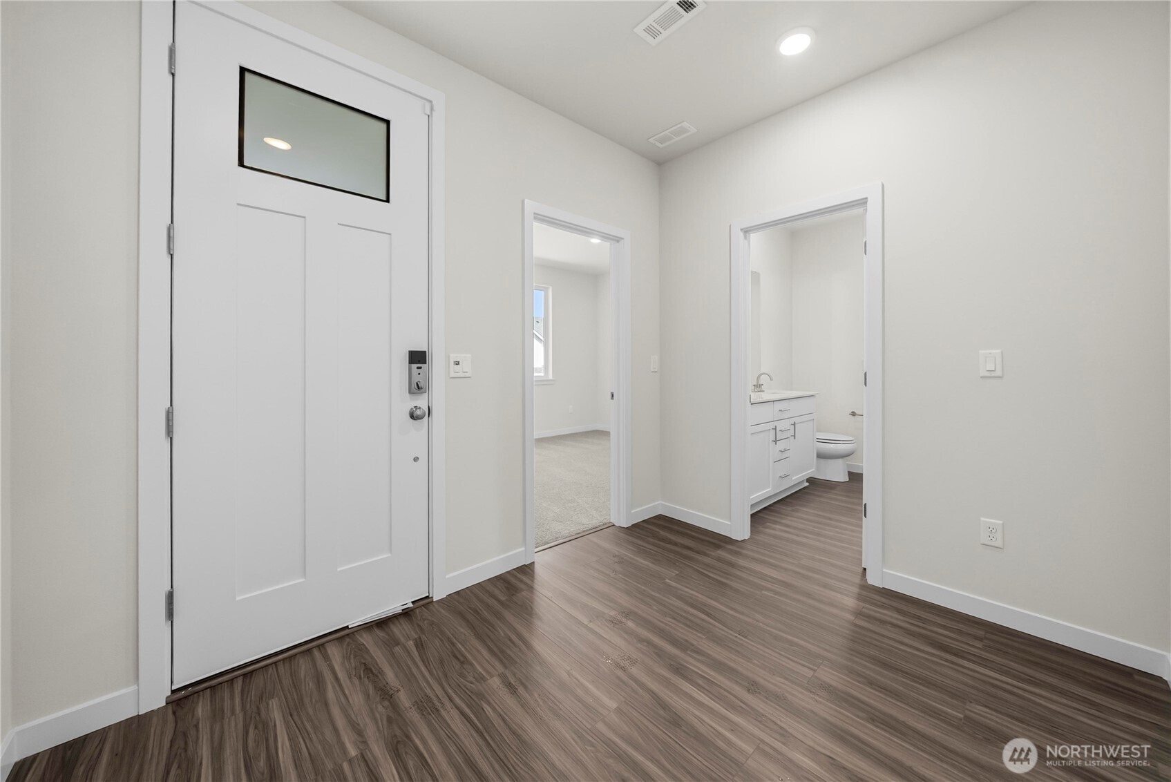 5981 Thornhill Avenue Property Photo 4