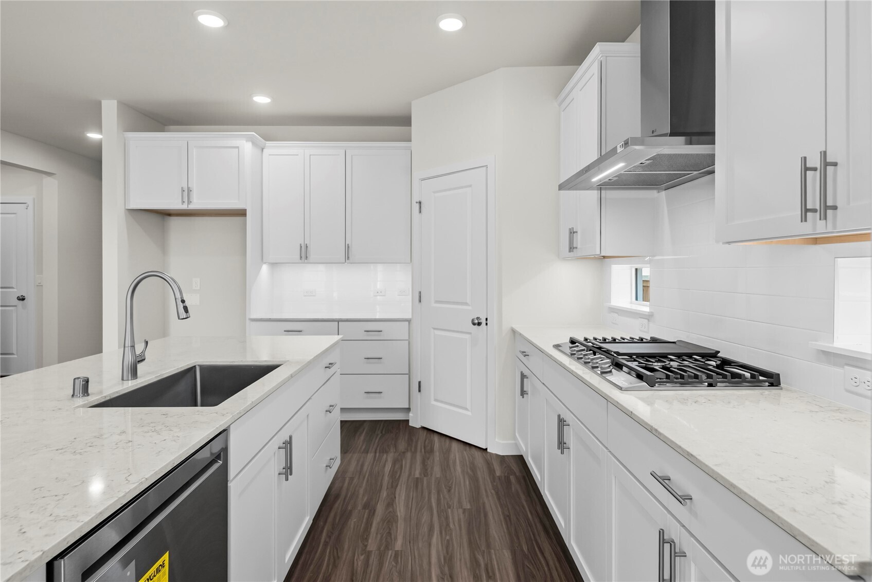 5981 Thornhill Avenue Property Photo 18