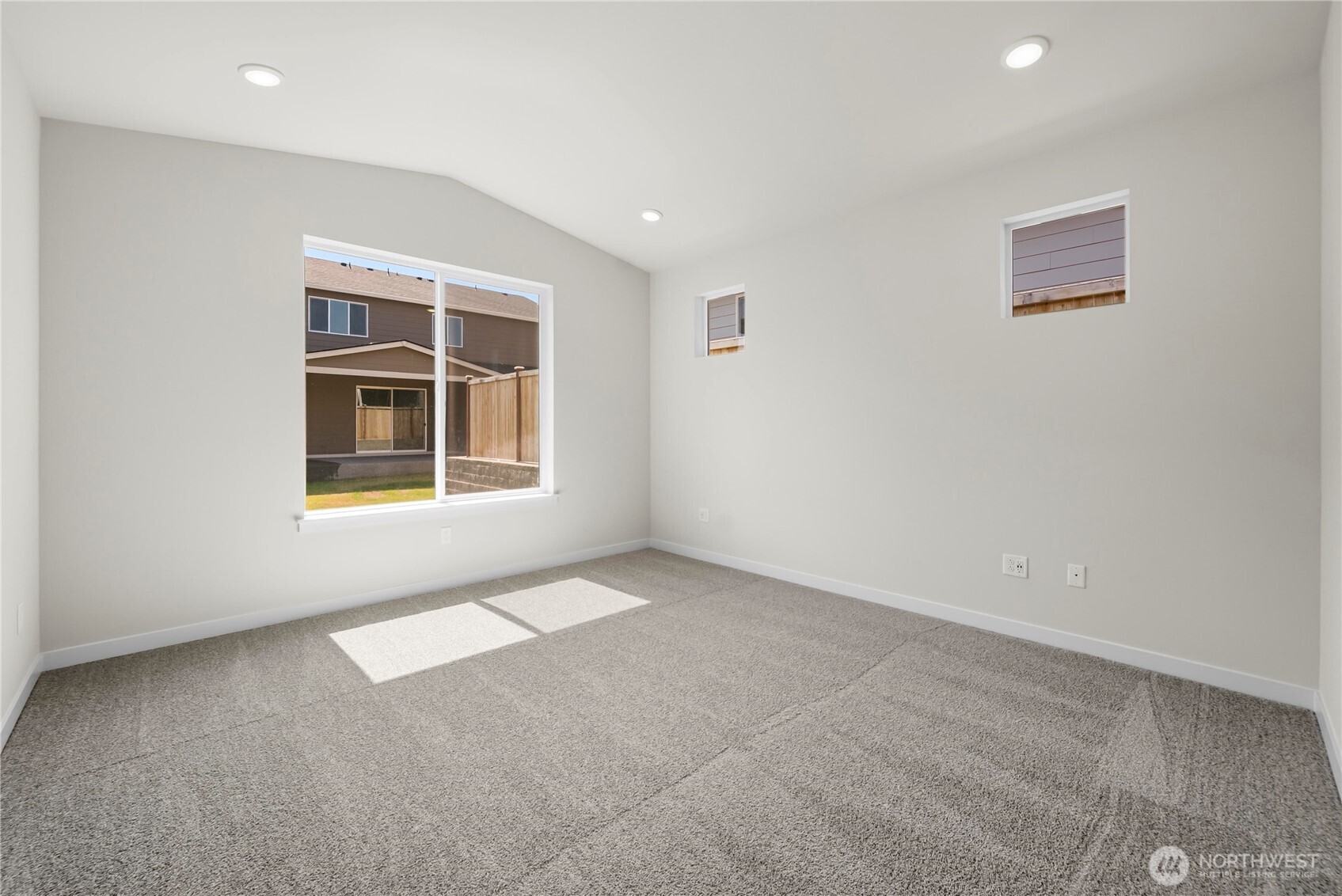 5981 Thornhill Avenue Property Photo 22