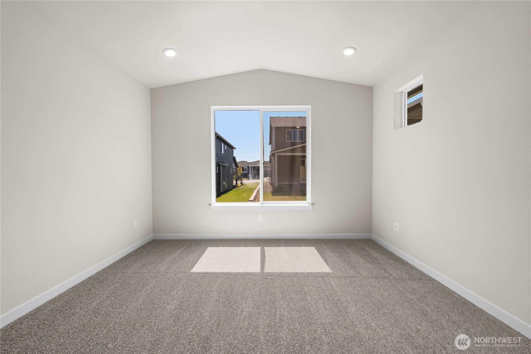 5981 Thornhill Avenue Property Photo 23