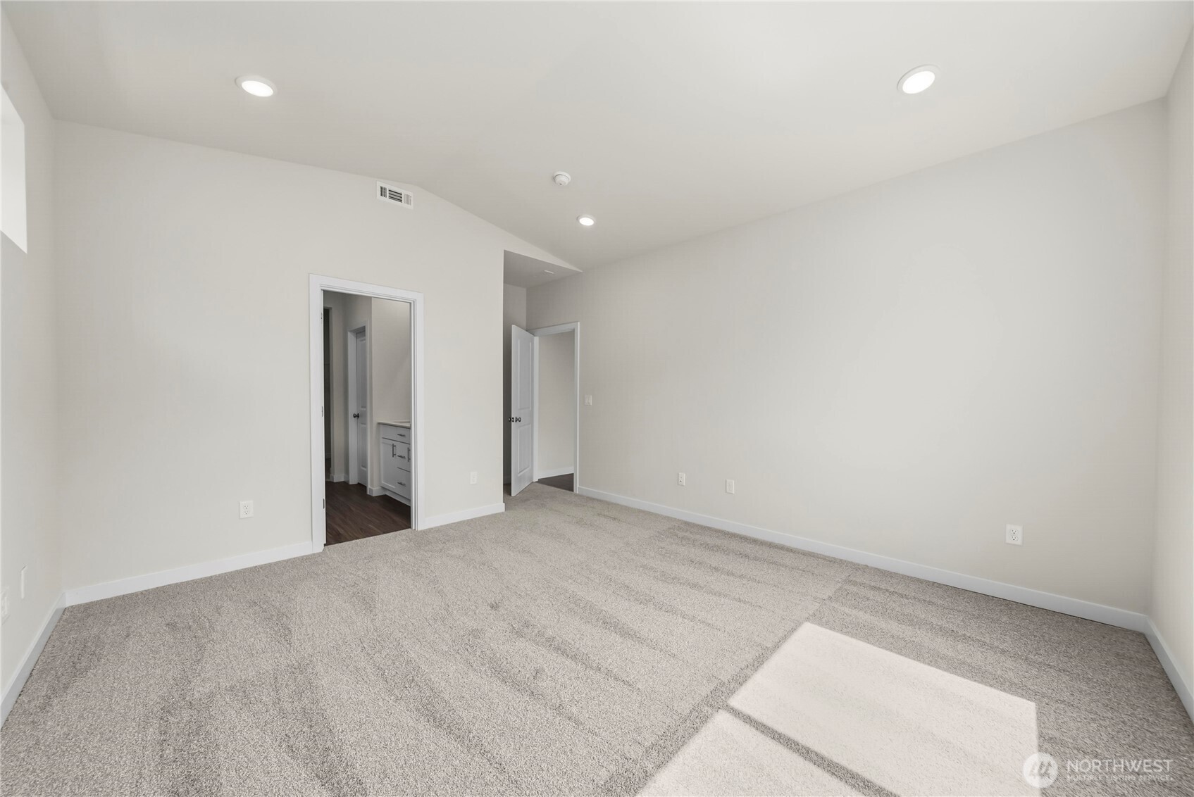 5981 Thornhill Avenue Property Photo 24