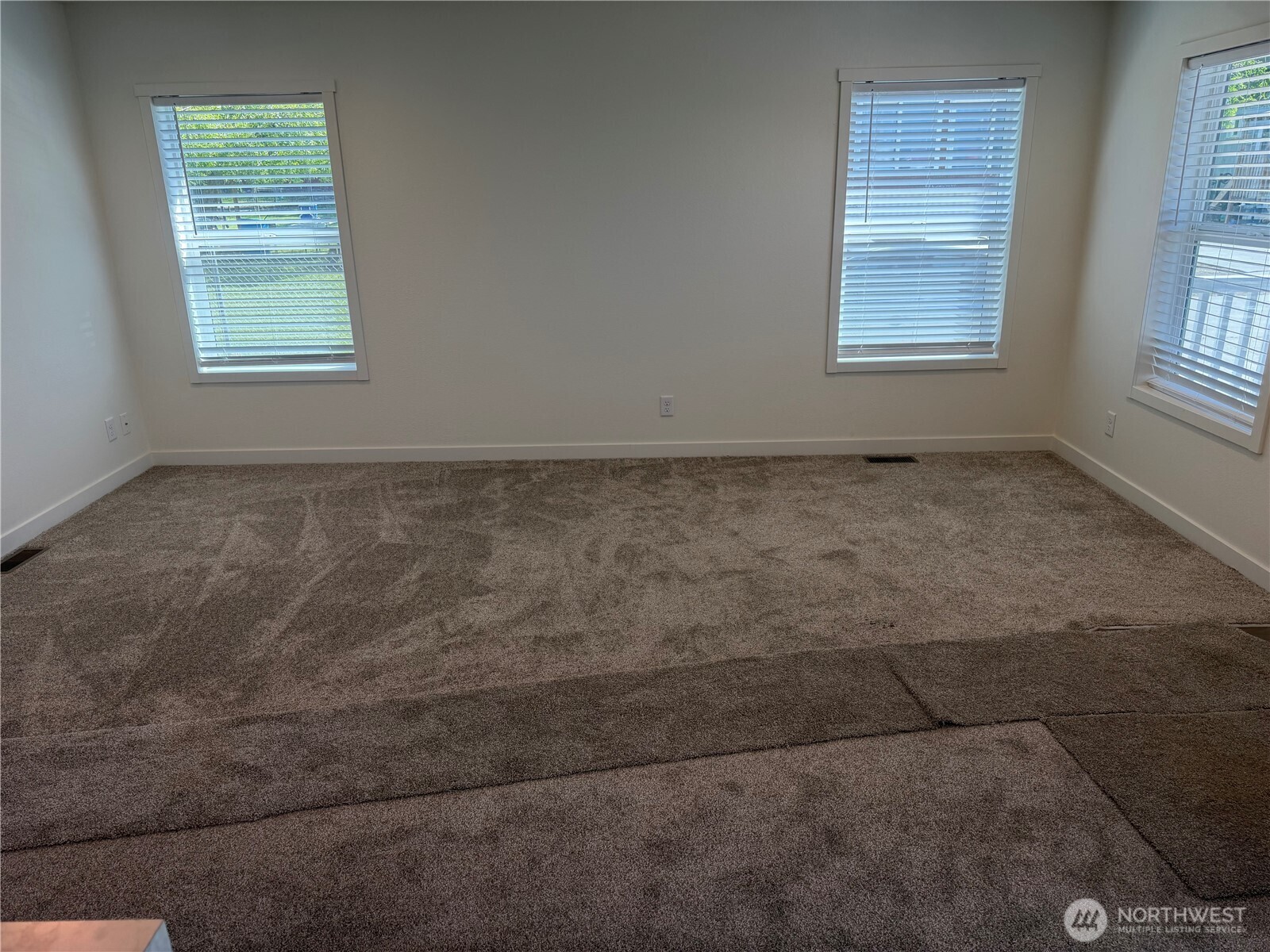 402 Maple Avenue 10 Property Photo 6