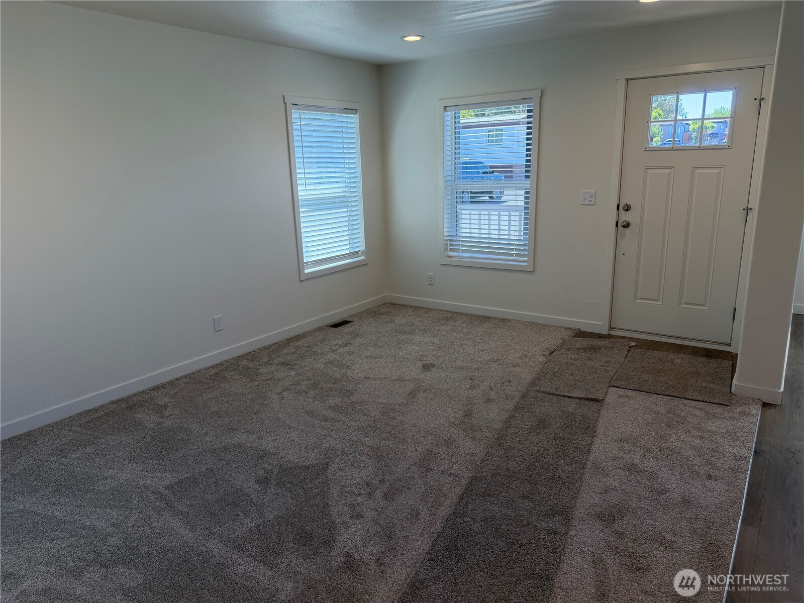 402 Maple Avenue 10 Property Photo 7