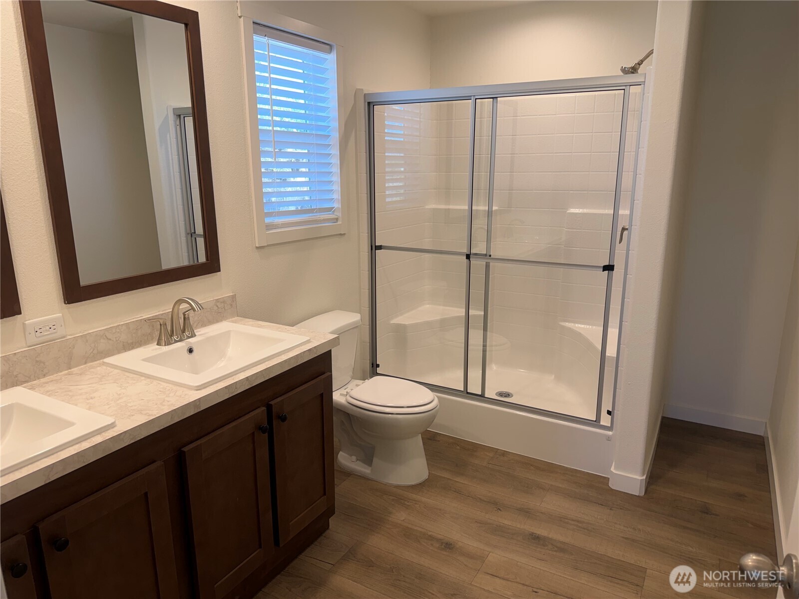 402 Maple Avenue 10 Property Photo 10