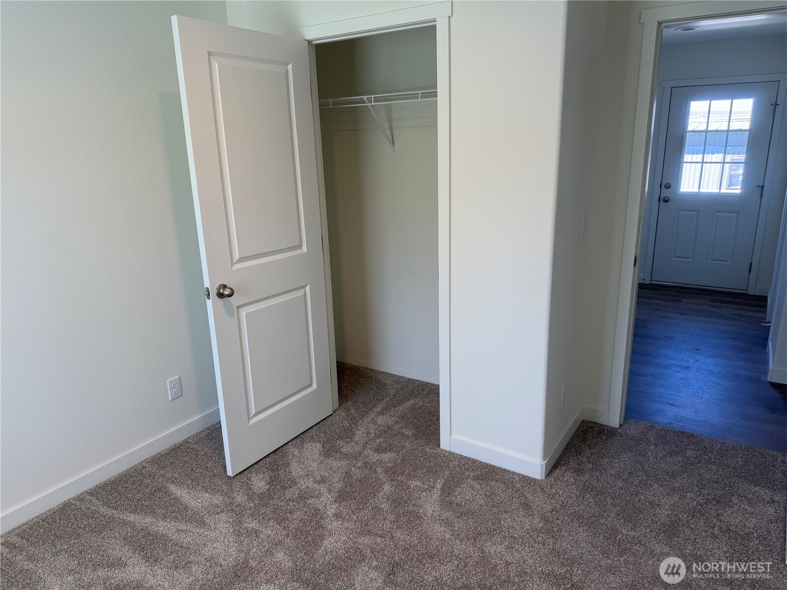 402 Maple Avenue 10 Property Photo 14