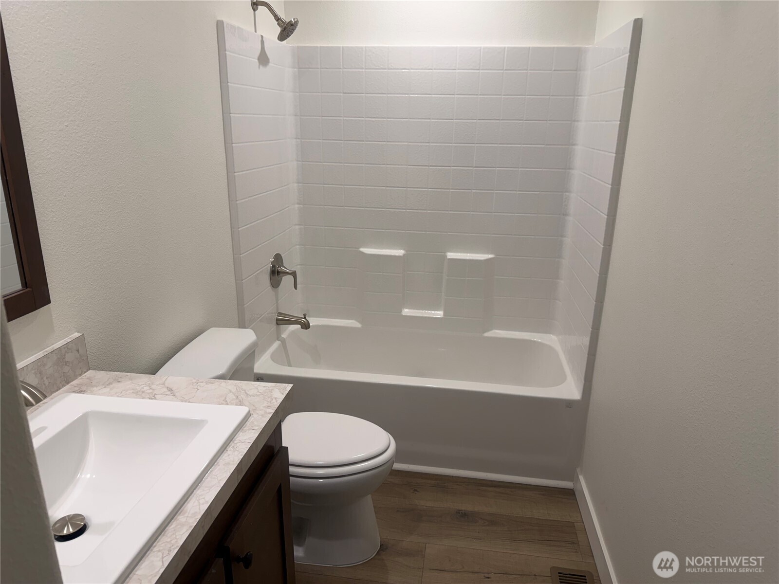 402 Maple Avenue 10 Property Photo 15