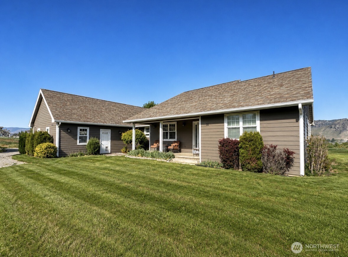 22 Rooster Flats Road Property Photo 1