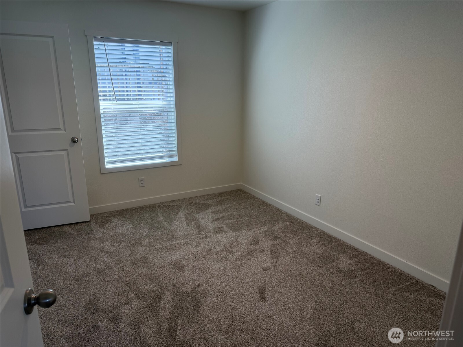 402 Maple Avenue 78 Property Photo 15