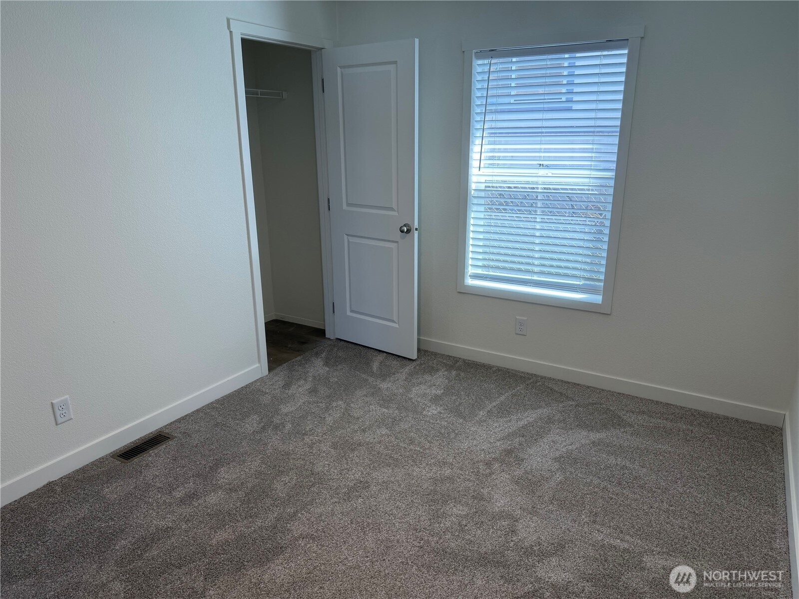 402 Maple Avenue 78 Property Photo 16