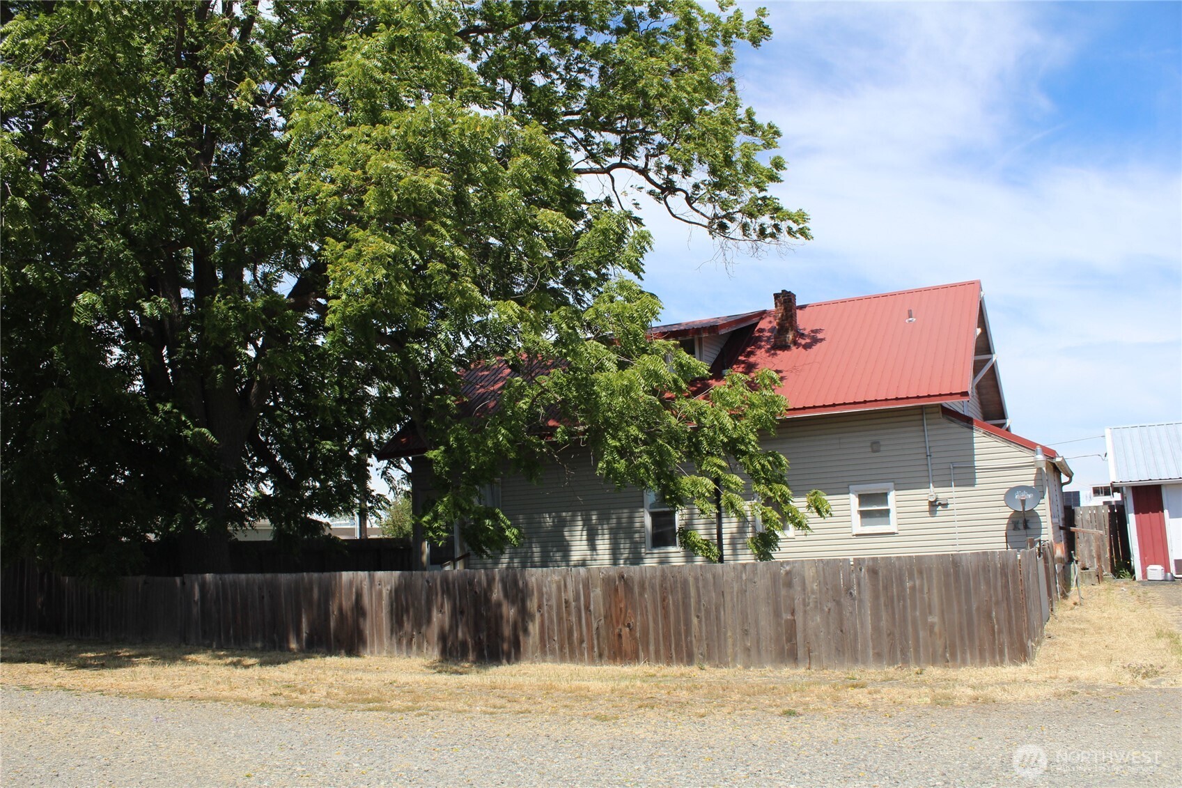 550 N Sequim Avenue Property Photo 2