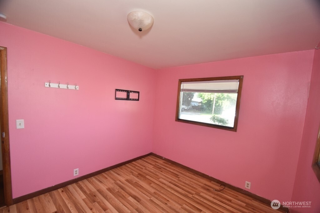 614 S Pine Street Property Photo 11