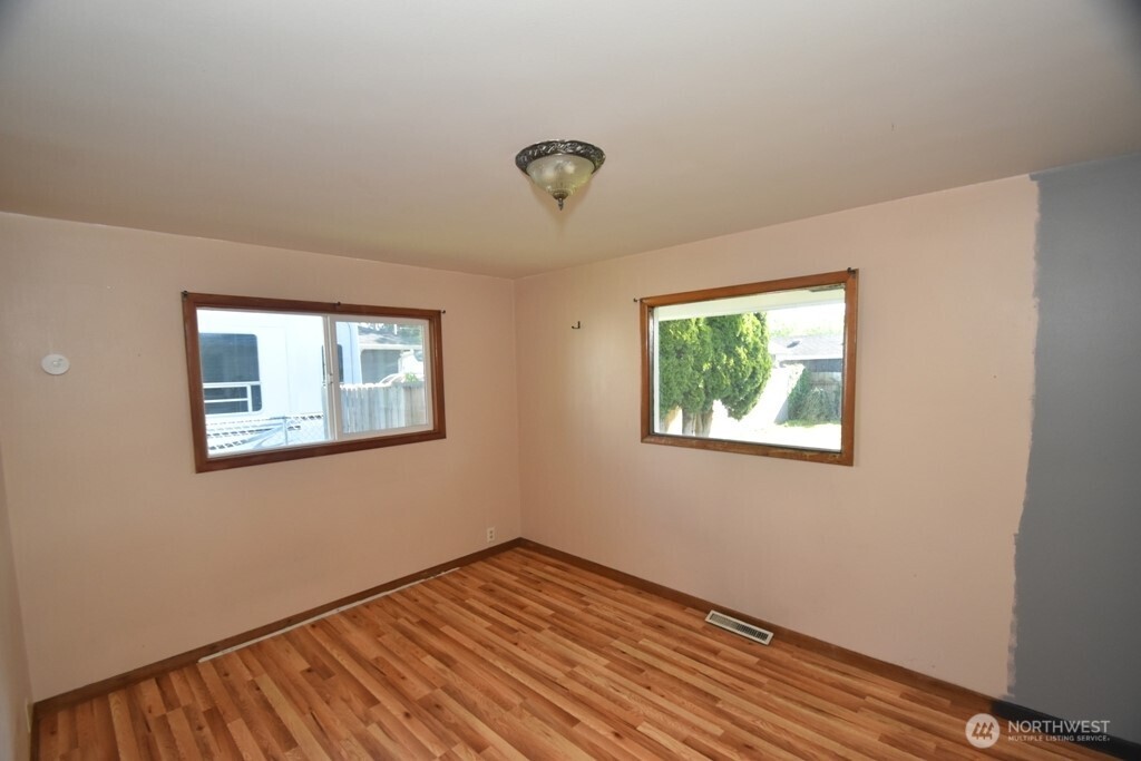 614 S Pine Street Property Photo 12