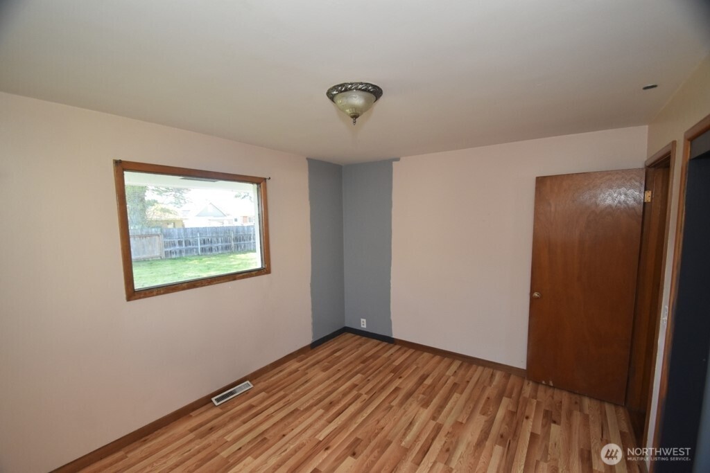 614 S Pine Street Property Photo 13