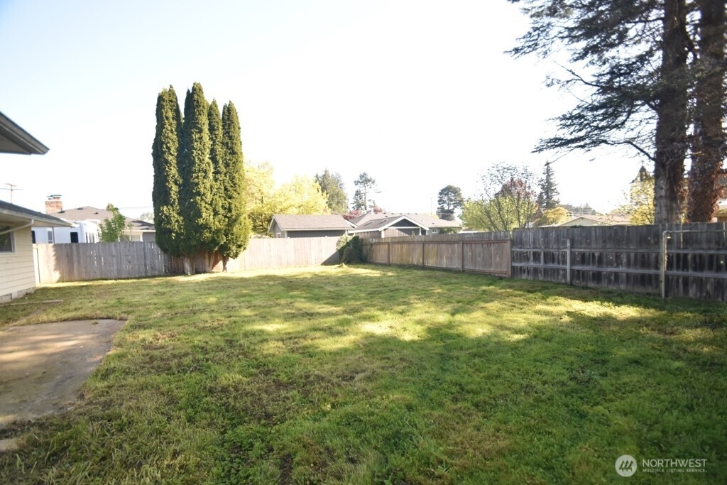 614 S Pine Street Property Photo 22