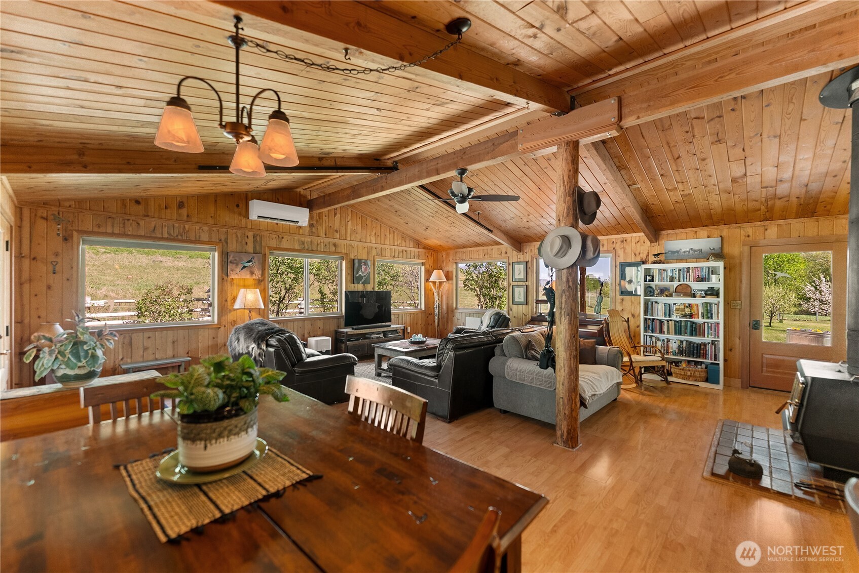 446 Rendezvous Road Property Photo 11