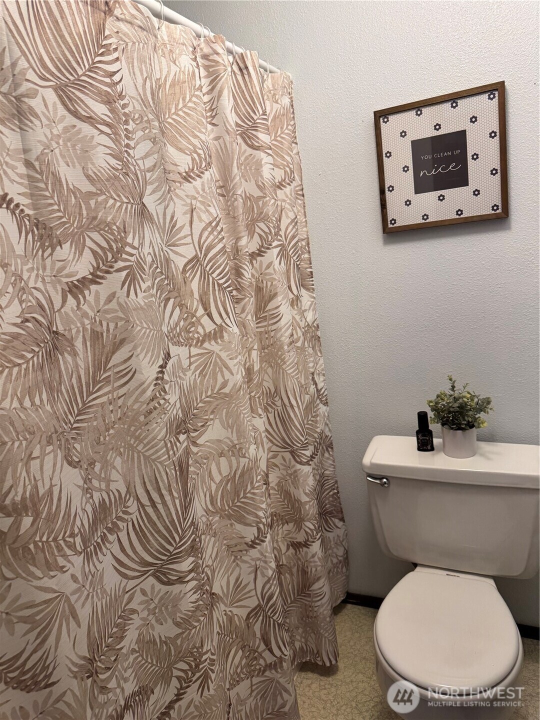 908 S 6th Property Photo 15