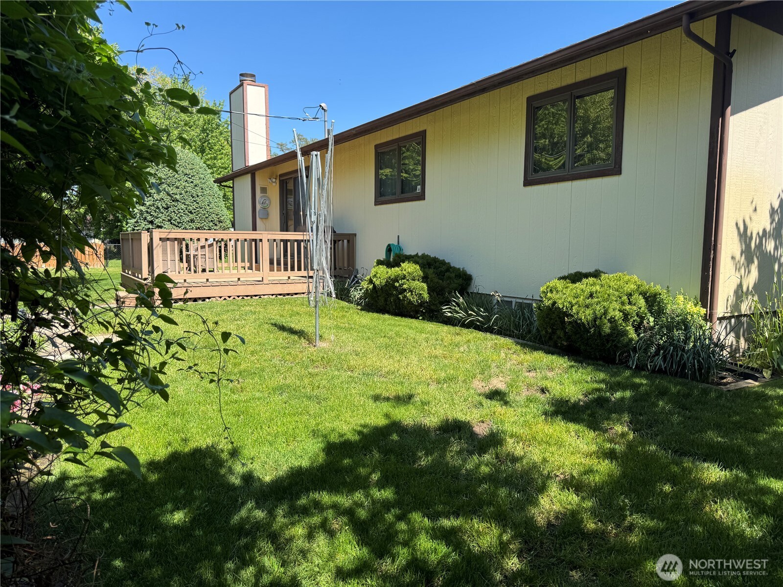 908 S 6th Property Photo 27