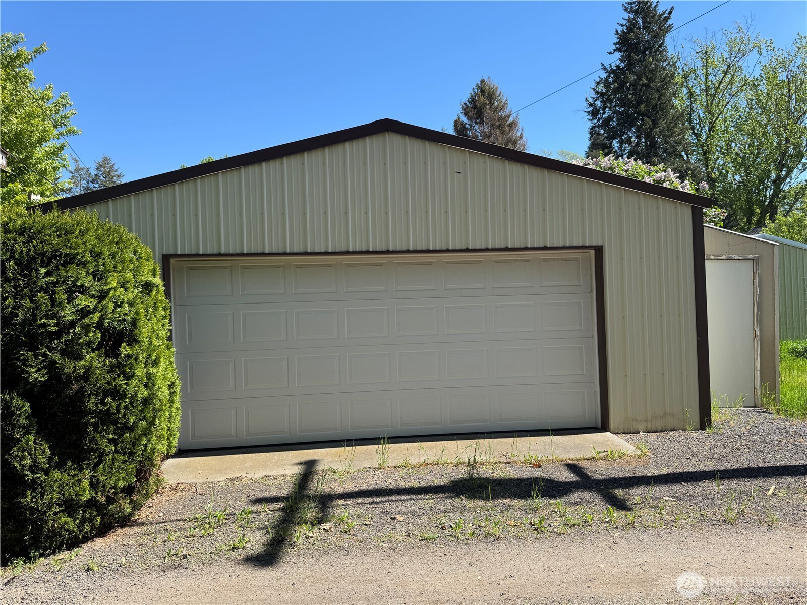 908 S 6th Property Photo 33